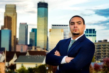 Professional headshot photography by Milwaukee Headshots in Milwaukee WI 53214 USA. #MilwaukeeHeadshots