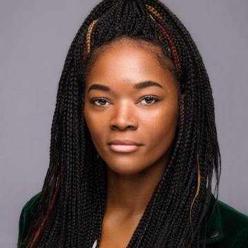 Professional headshot photography by Milwaukee Headshots™ in Milwaukee WI 53214 USA.
#MilwaukeeHeadshots