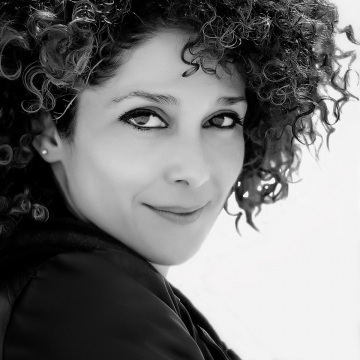 Professional headshot photography by Milwaukee Headshots in Milwaukee WI 53214 USA. #MilwaukeeHeadshots