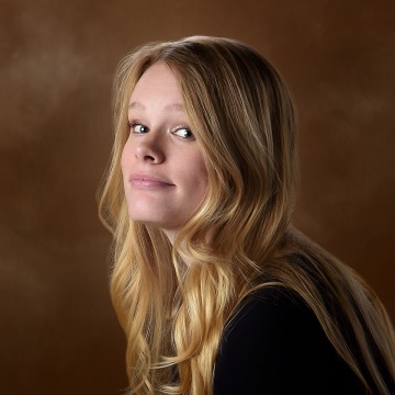 Professional headshot photography by Milwaukee Headshots in Milwaukee WI 53214 USA. #MilwaukeeHeadshots