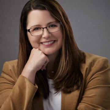Professional headshot photography by Milwaukee Headshots in Milwaukee WI 53214 USA. #MilwaukeeHeadshots