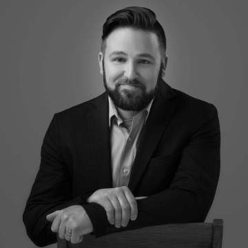 Professional headshot photography by Milwaukee Headshots in Milwaukee WI 53214 USA. #MilwaukeeHeadshots
