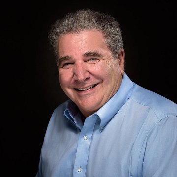 Professional headshot photography by Milwaukee Headshots in Milwaukee WI 53214 USA. #MilwaukeeHeadshots