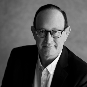 Professional headshot photography by Milwaukee Headshots in Milwaukee WI 53214 USA. #MilwaukeeHeadshots
