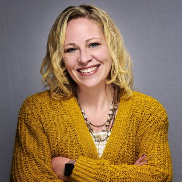 Professional headshot photography by Milwaukee Headshots in Milwaukee WI 53214 USA. #MilwaukeeHeadshots