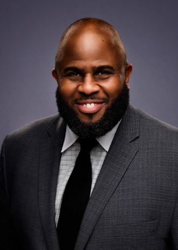 Professional headshot photography by Milwaukee Headshots in Milwaukee WI 53214 USA. #MilwaukeeHeadshots